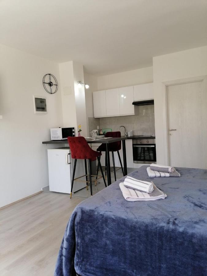 Leona Apartment Vidikovac, Pula Exterior foto